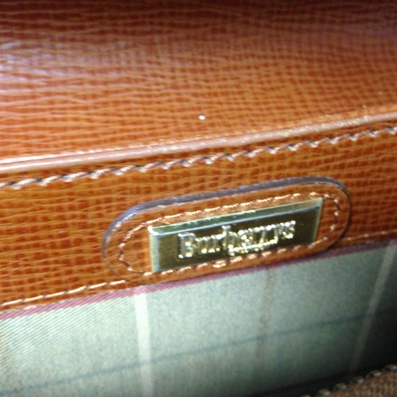 Burberrry Tan-Brown Leather Mens Wristlet With Key - Picture 7 of 8